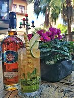 Old House Pub Hotels