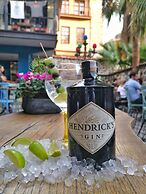 Old House Pub Hotels