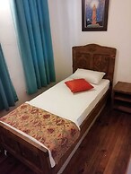 Old House Pub Hotels