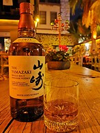 Old House Pub Hotels