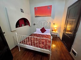 Old House Pub Hotels