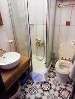 Old House Pub Hotels