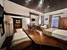 Old House Pub Hotels