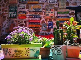 Old House Pub Hotels