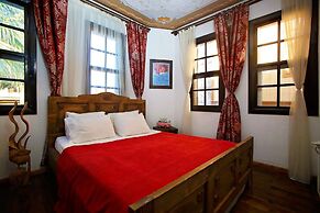 Old House Pub Hotels