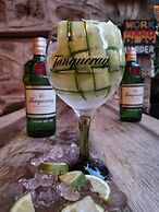 Old House Pub Hotels