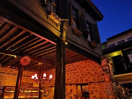 Old House Pub Hotels