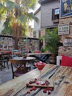 Old House Pub Hotels