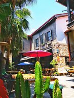 Old House Pub Hotels