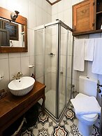 Old House Pub Hotels