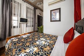 Old House Pub Hotels