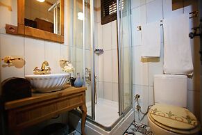 Old House Pub Hotels