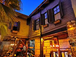 Old House Pub Hotels