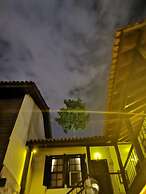 Old House Pub Hotels