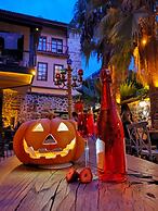 Old House Pub Hotels