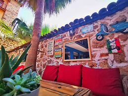 Old House Pub Hotels