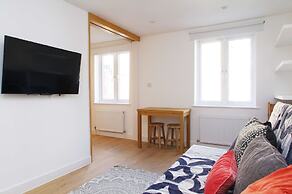 The London Agent Fitzrovia Studio 2