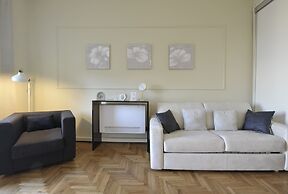 At Home Heart of Milan - Design Duomo Apartment