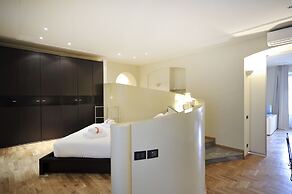 At Home Heart of Milan - Design Duomo Apartment
