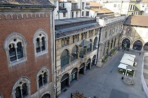 At Home Heart of Milan - Design Duomo Apartment