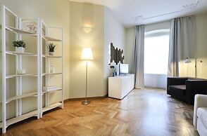 At Home Heart of Milan - Design Duomo Apartment