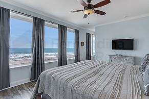 Magnificent Modern Beach House with Ocean View from All Rooms by RedAw