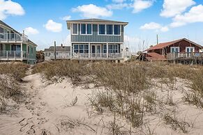 Magnificent Modern Beach House with Ocean View from All Rooms by RedAw