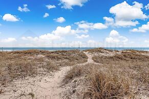 Magnificent Modern Beach House with Ocean View from All Rooms by RedAw