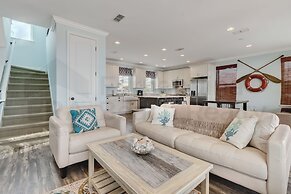 Magnificent Modern Beach House with Ocean View from All Rooms by RedAw