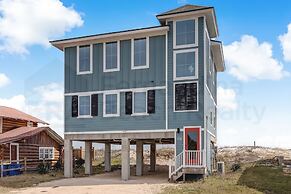 Magnificent Modern Beach House with Ocean View from All Rooms by RedAw