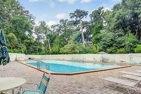 Amelia Landings Condo, Easy Access to the Pool and Short Walk to the B