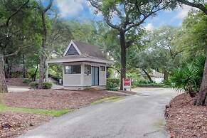 Amelia Landings Condo, Easy Access to the Pool and Short Walk to the B