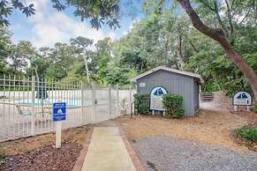 Amelia Landings Condo, Easy Access to the Pool and Short Walk to the B