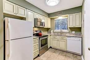 Amelia Landings Condo, Easy Access to the Pool and Short Walk to the B