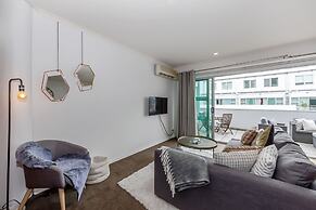 Premium 1BR Apartment at Princes Wharf