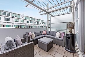 Premium 1BR Apartment at Princes Wharf