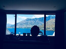 Breakfast at Tiffany's B&B