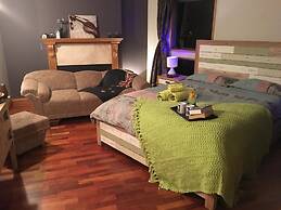 Breakfast at Tiffany's B&B