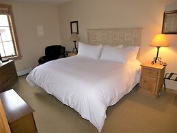 Dakota Lodge 2 Bed 2 Bath