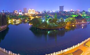 Kunming Green Lake Hotel