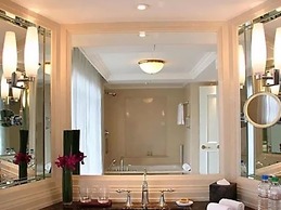 Kunming Green Lake Hotel