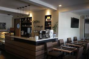 Tacloban Plaza Hotel