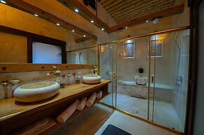 Safran Cave Hotel
