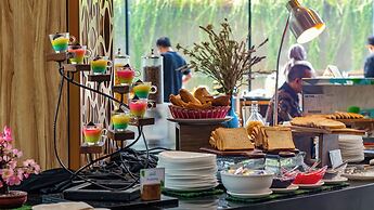 Hotel AYOLA Lippo Cikarang