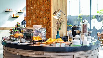 Hotel AYOLA Lippo Cikarang