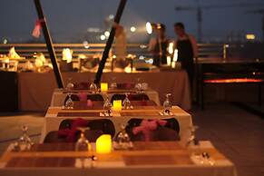 Hotel AYOLA Lippo Cikarang