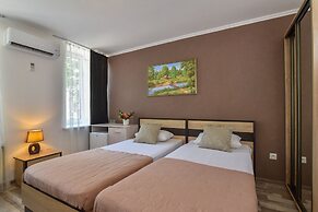 Venus Hotel