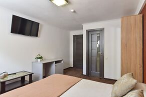 Venus Hotel