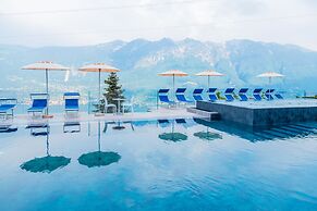 Village Hotel Lucia