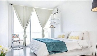 BA Hollywood Apartments